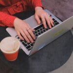 Praktyczny poradnik dla najemców, o co zadbać przed podpisaniem umowy wynajmu mieszkania