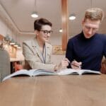 Praktyczny poradnik dla najemców, o co zadbać przed podpisaniem umowy wynajmu mieszkania